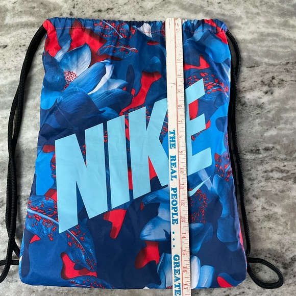Nike floral print drawstring gym sack - Picture 4 of 7